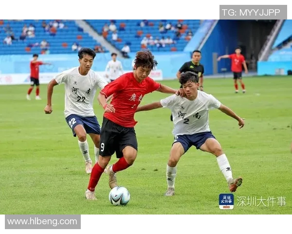 中国队在国际足球比赛中展现实力与团队精神的精彩瞬间回顾